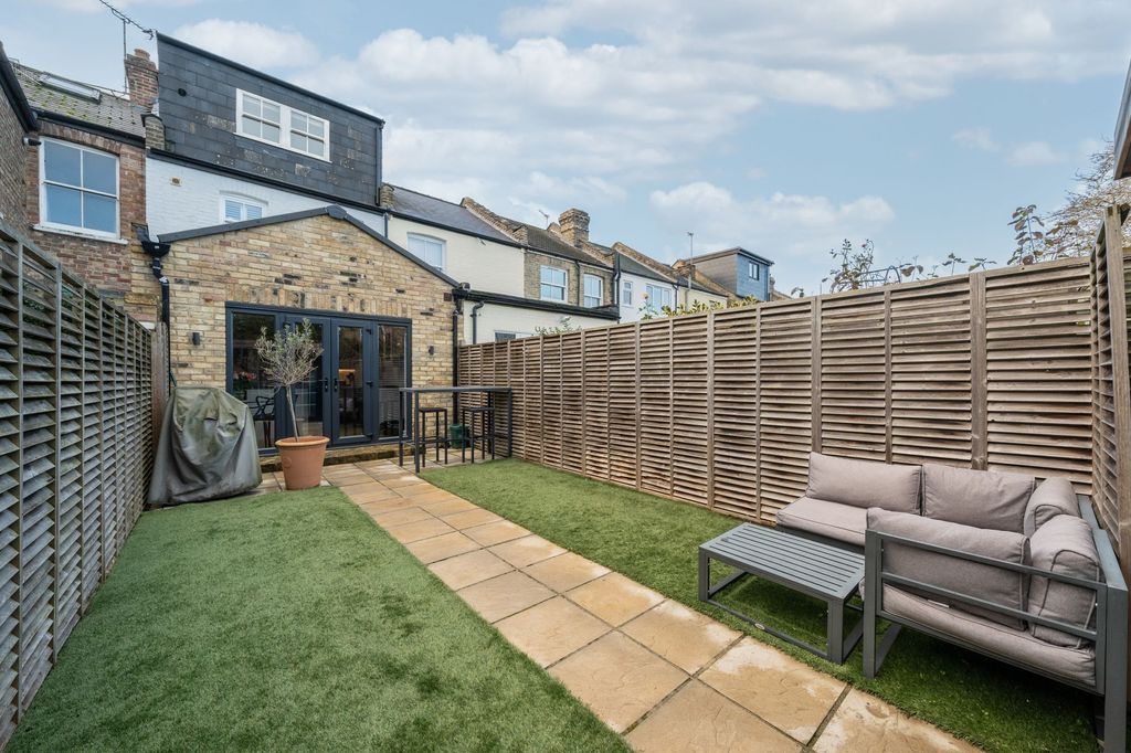 Property photo 3 of 14