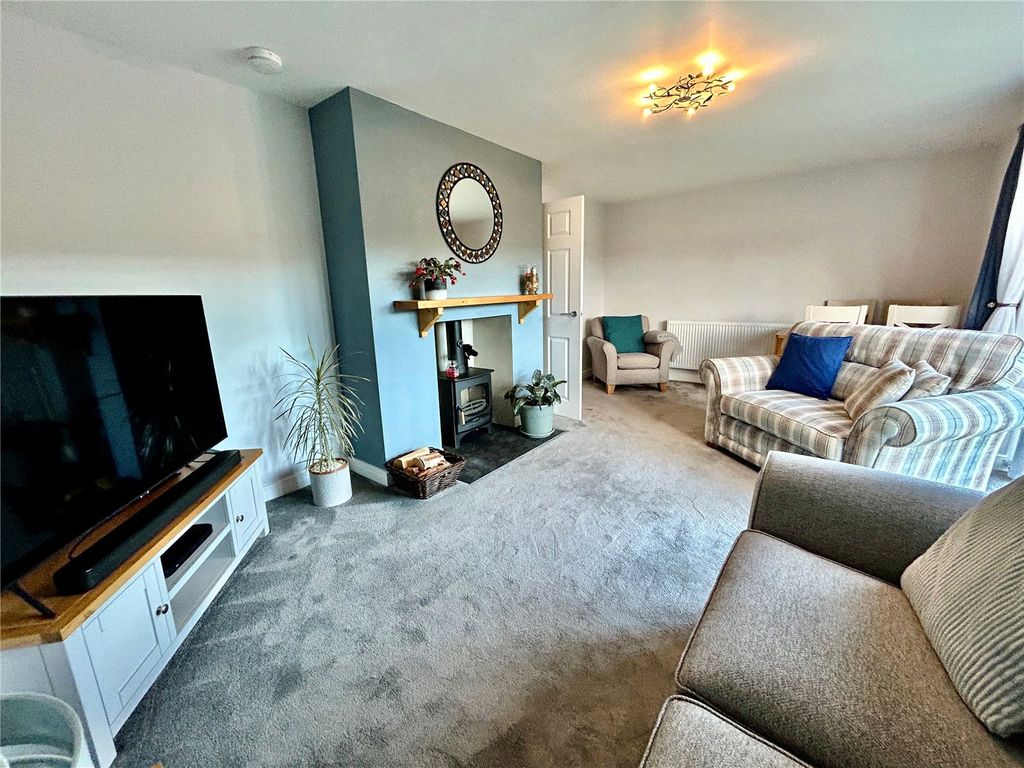 Property photo 3 of 17 Picture No. 12