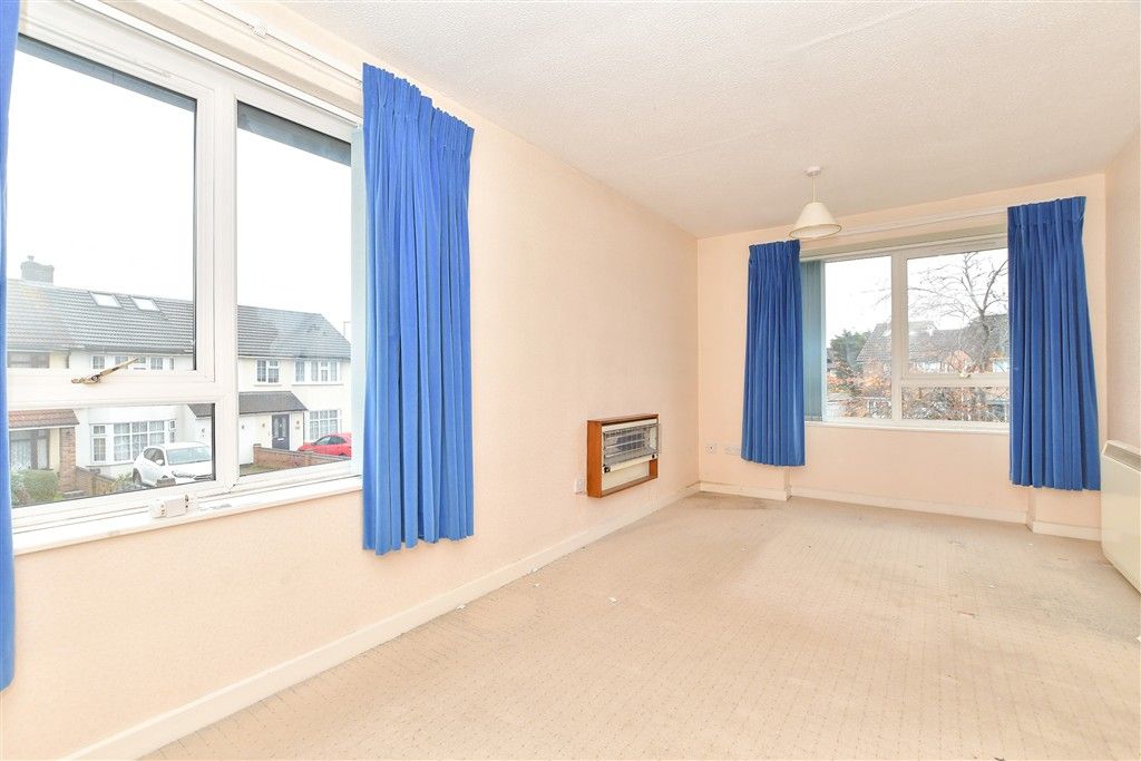 Property photo 1 of 5 Lounge/Diner