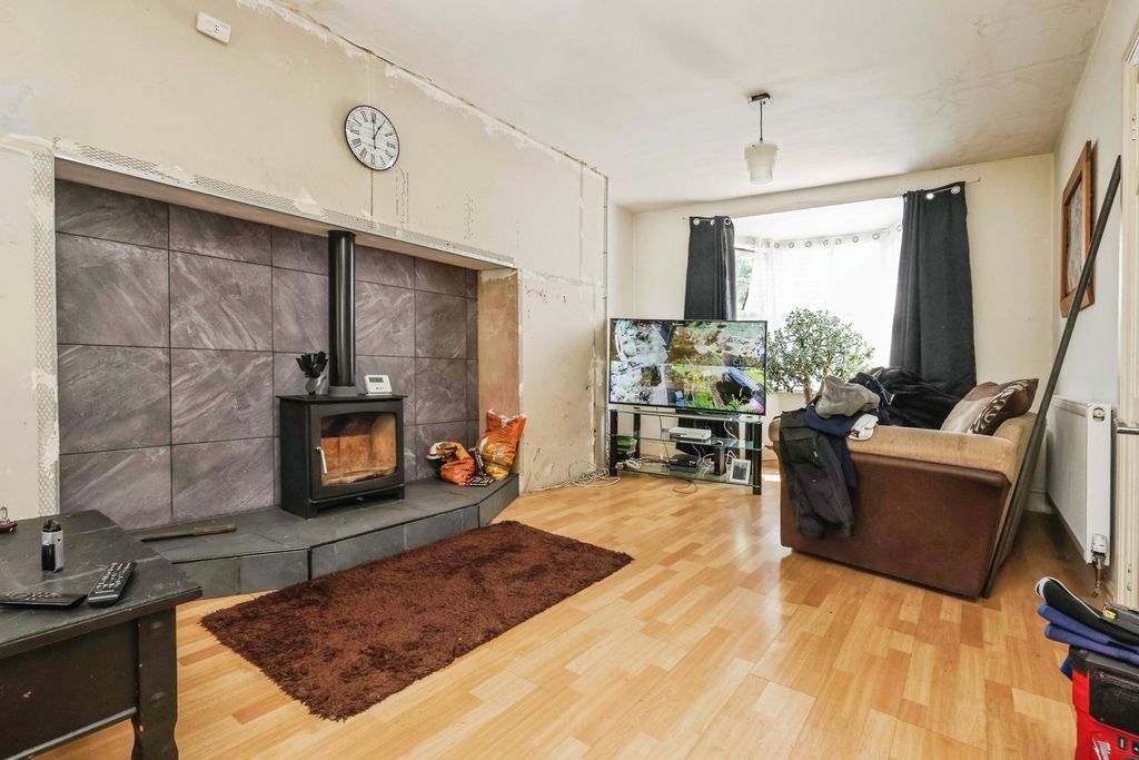 Property photo 2 of 12 Photo
