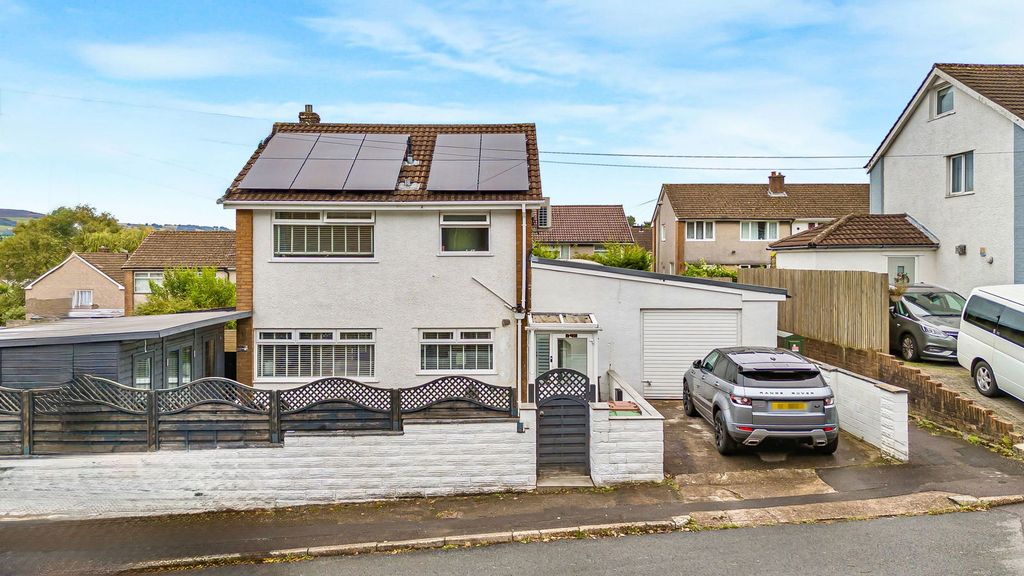 Property photo 1 of 62