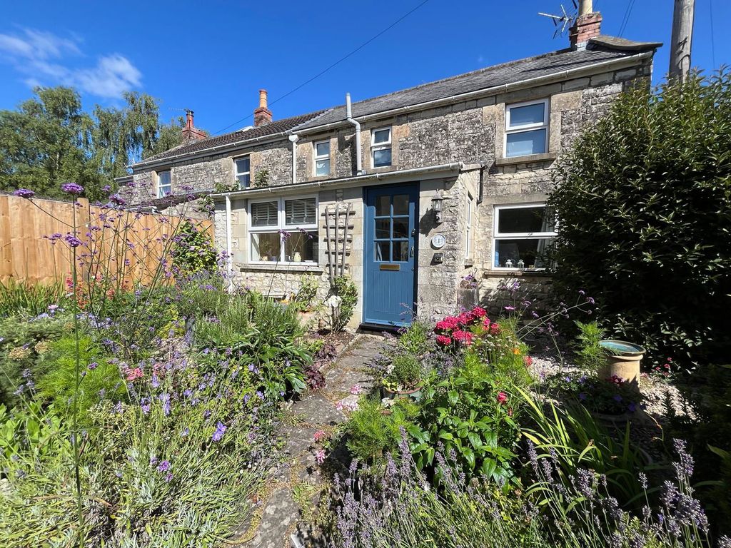 Property photo 1 of 36