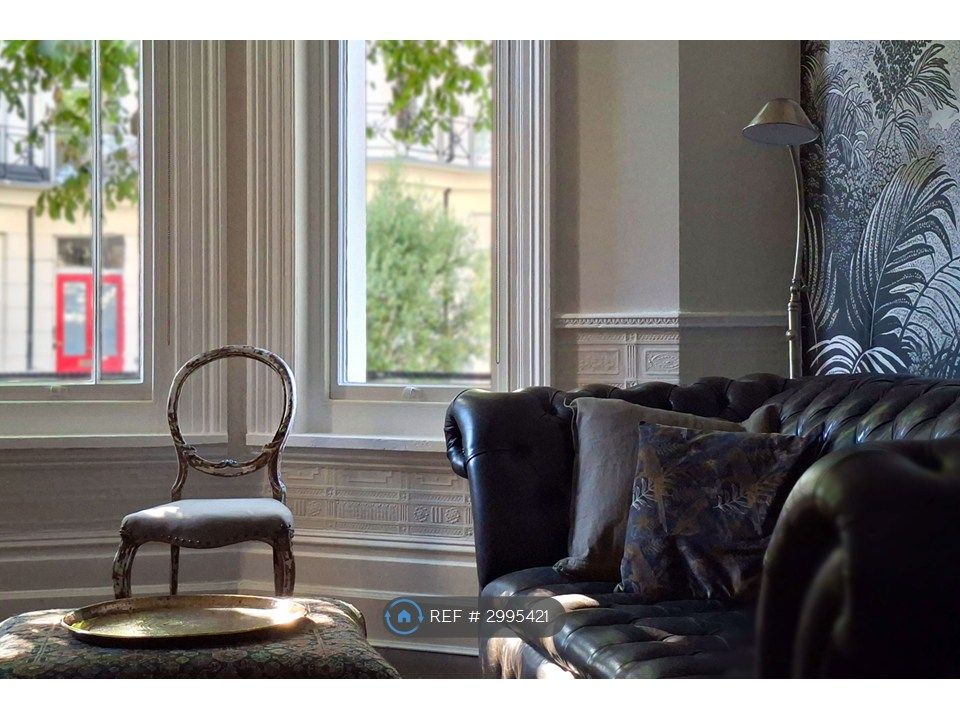 Property photo 2 of 16 Lounge / Dining Room