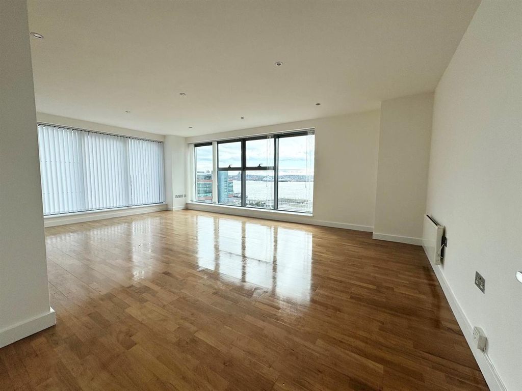 Property photo 3 of 9 136 Princes Dock Living Area 2025.Jpg