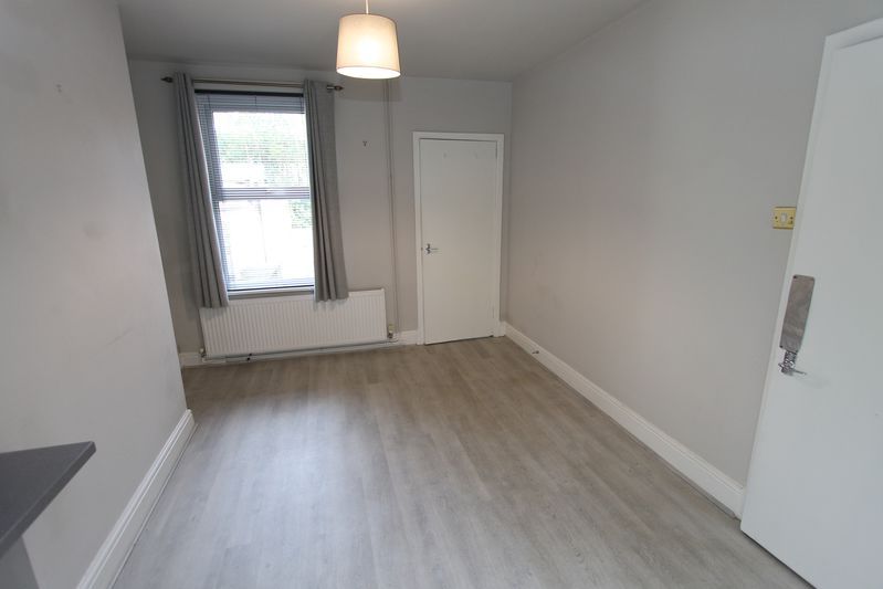 Property photo 3 of 9 Photo 5