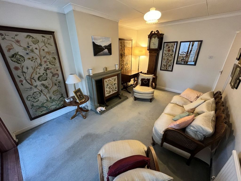Property photo 2 of 24
