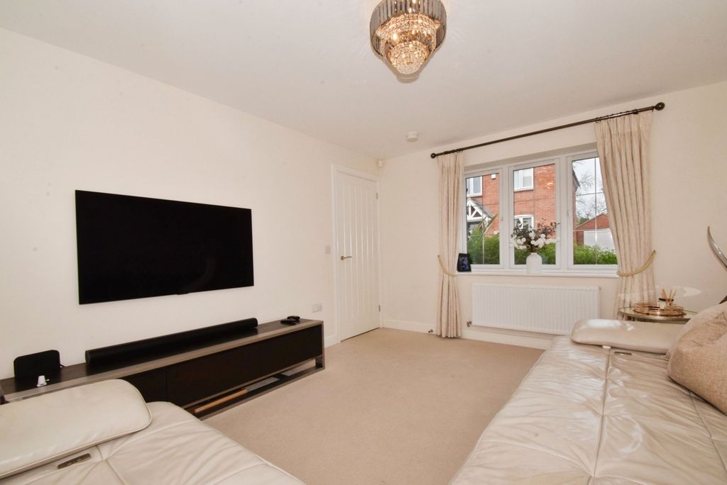 Property photo 3 of 20 Pbox-Img.Jpg