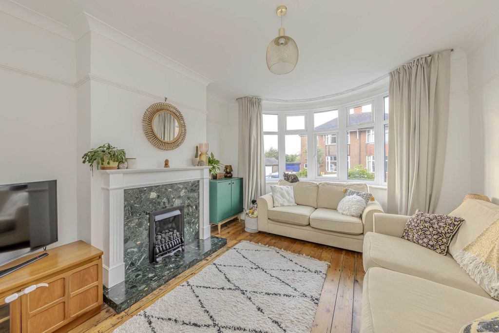 Property photo 3 of 23