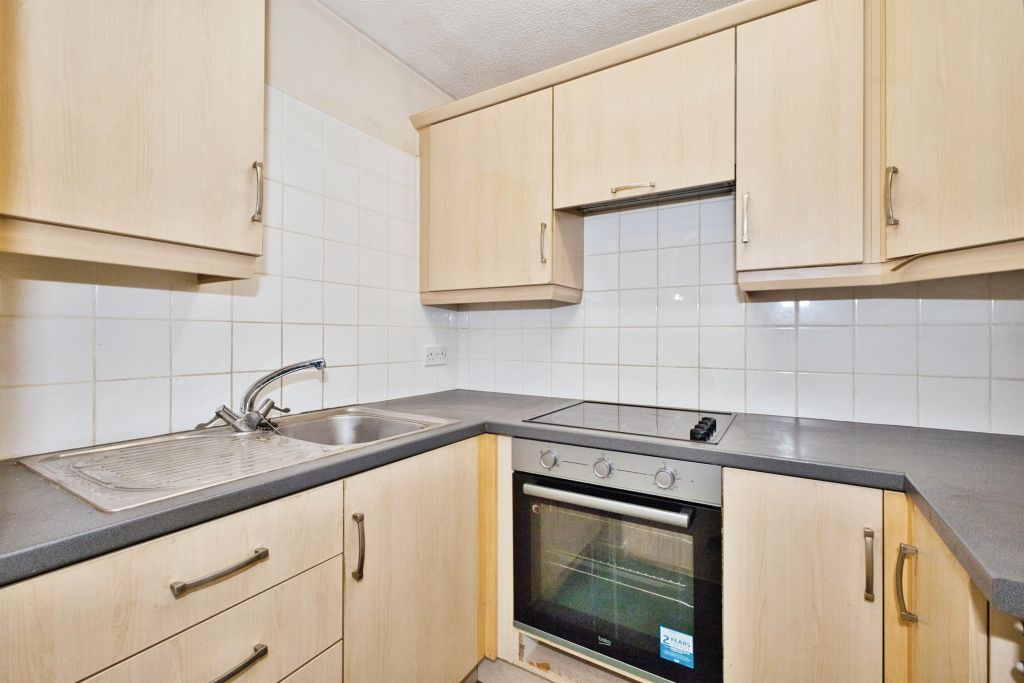 Property photo 2 of 12