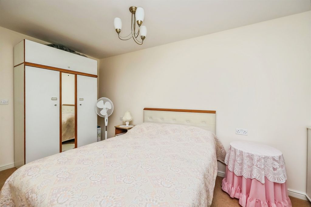 Additional image 11 of 2 bed flat for saleChurch Street, Eastwood, Nottingham NG16