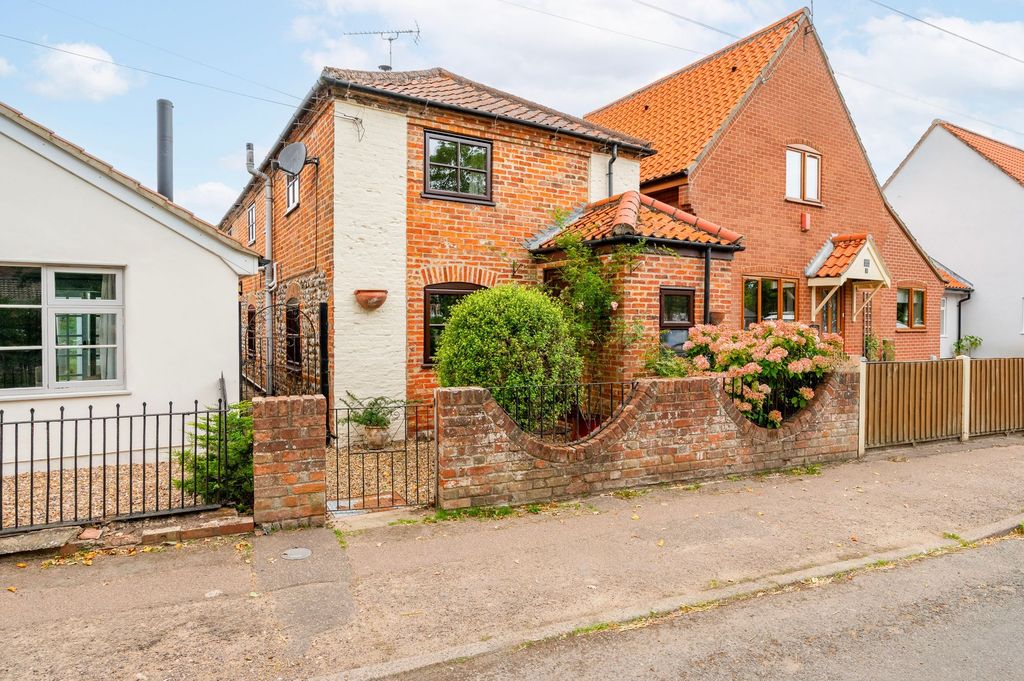Property photo 1 of 28