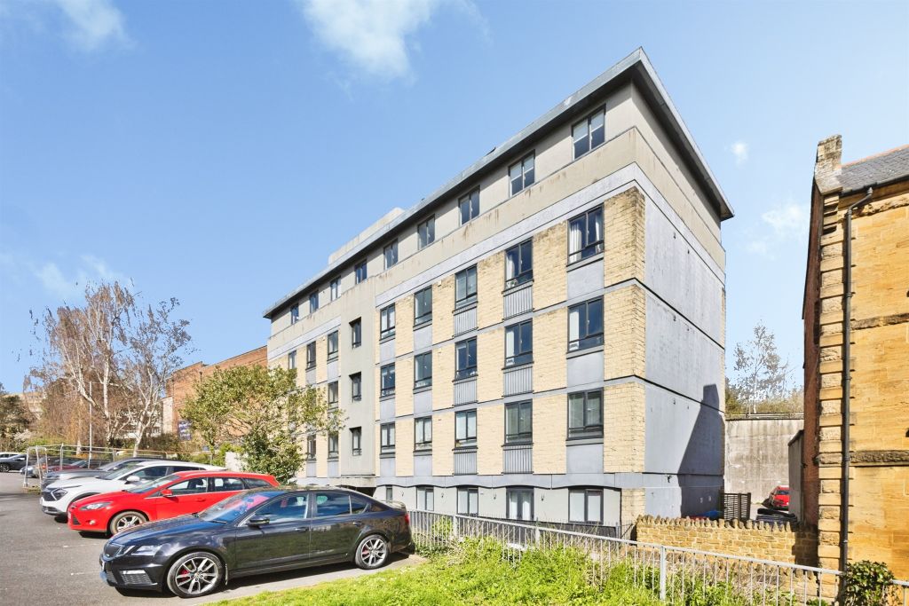 Property photo 1 of 9