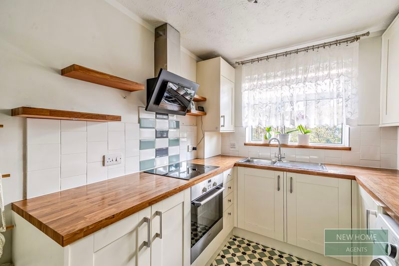 Property photo 2 of 13 Photo 8