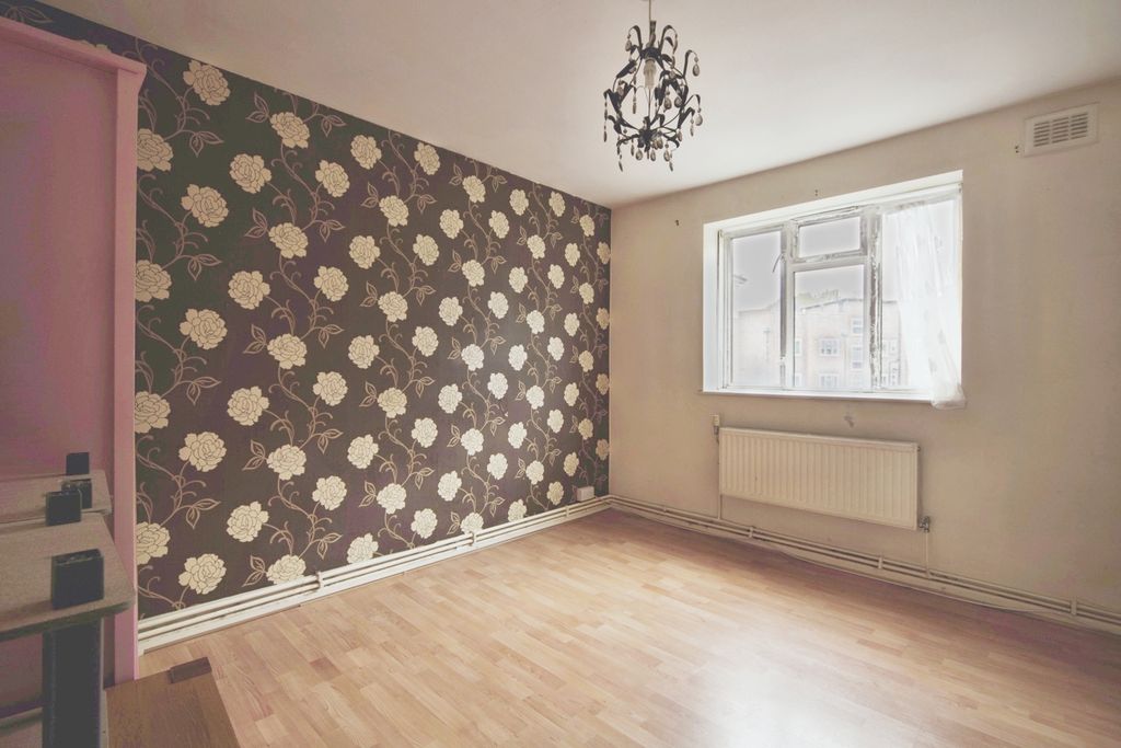 Property photo 3 of 10 Pbox-Img.Jpg