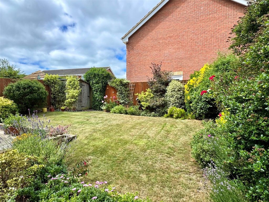 Property photo 2 of 17 Picture No. 02
