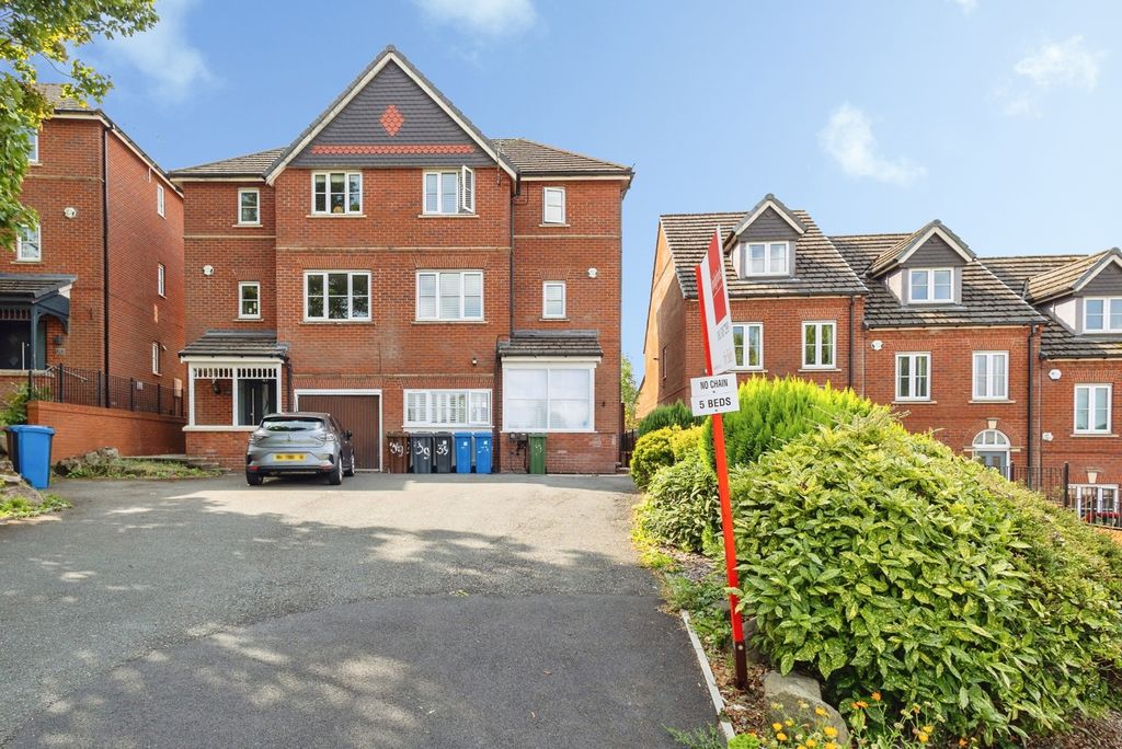 Property photo 1 of 30 Pbox-Img.Jpg