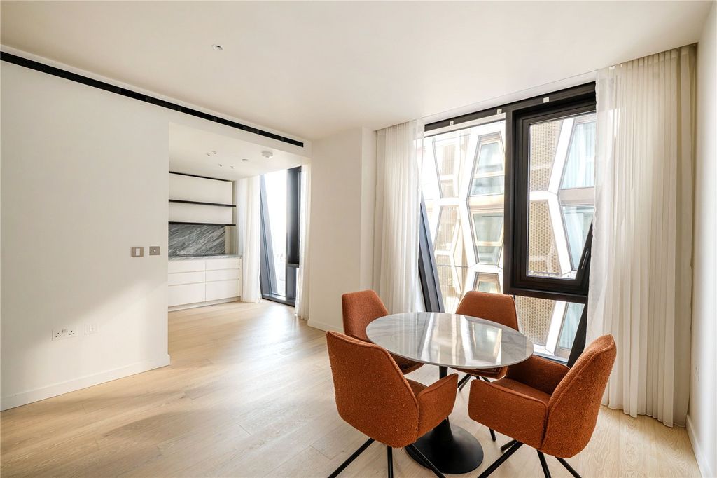 Property photo 3 of 15 Kitchen