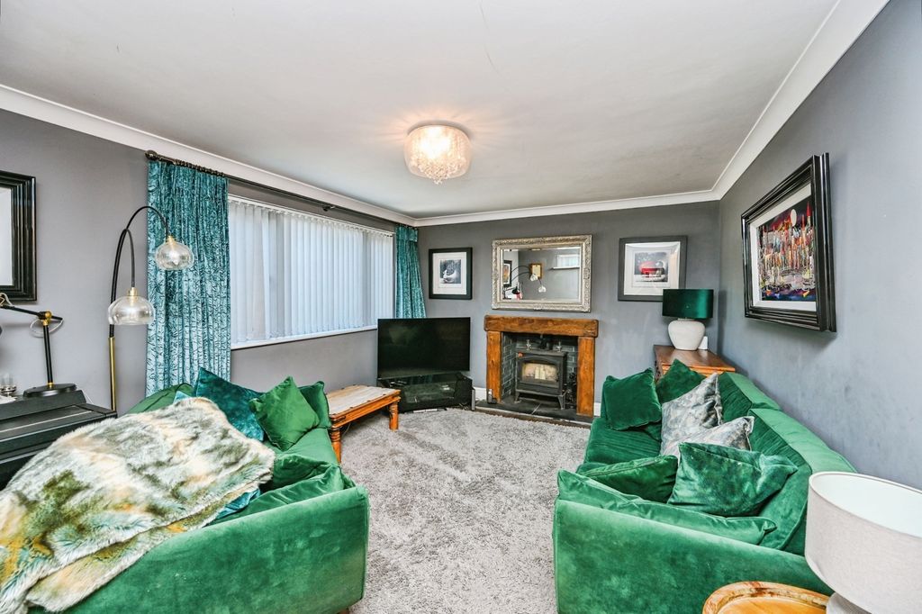 Property photo 2 of 19 Pbox-Img.Jpg