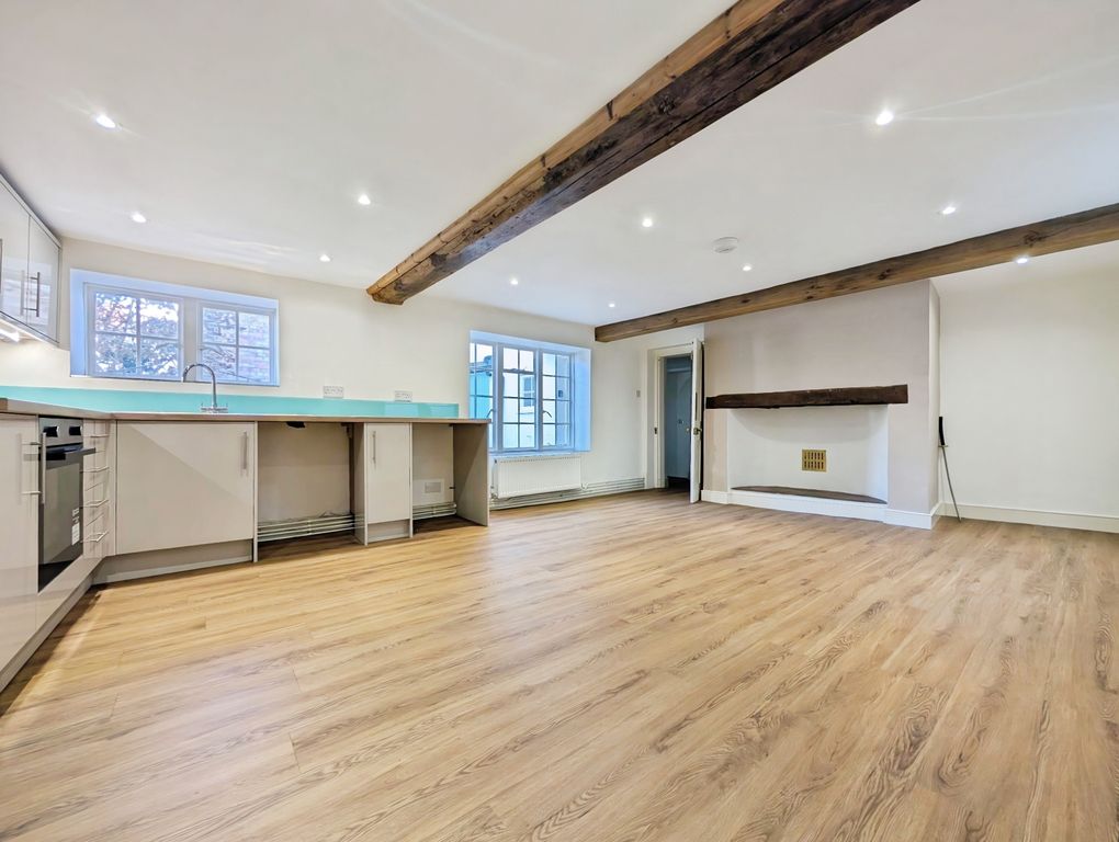 Property photo 1 of 8 Image