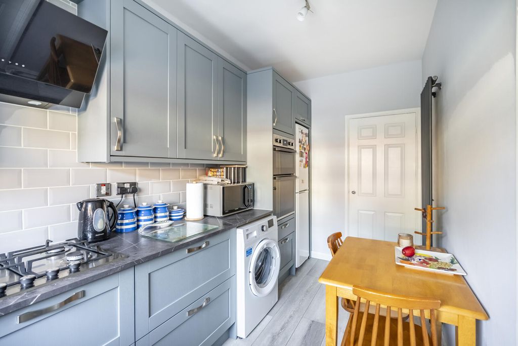 Property photo 2 of 15 Kitchen