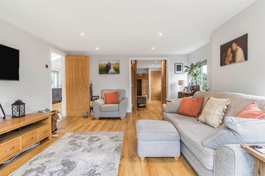 Property photo 2 of 22 771367