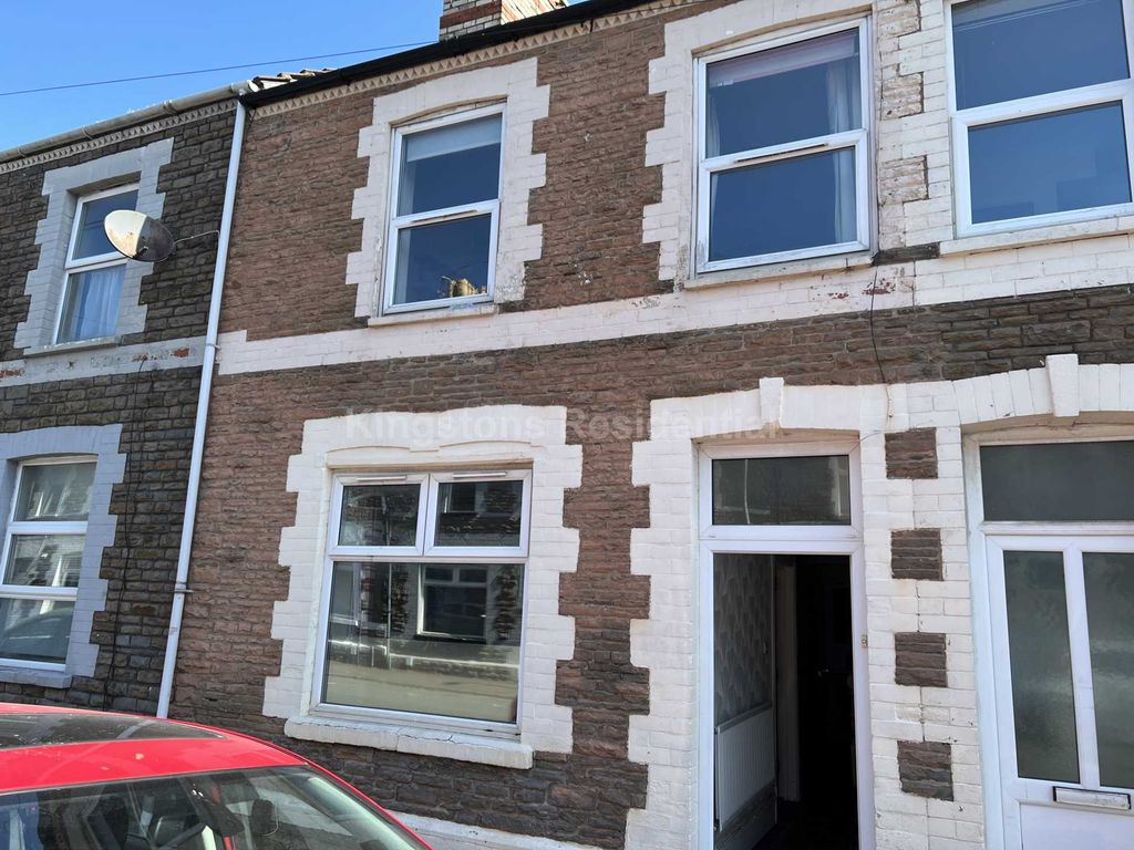 Property photo 2 of 8