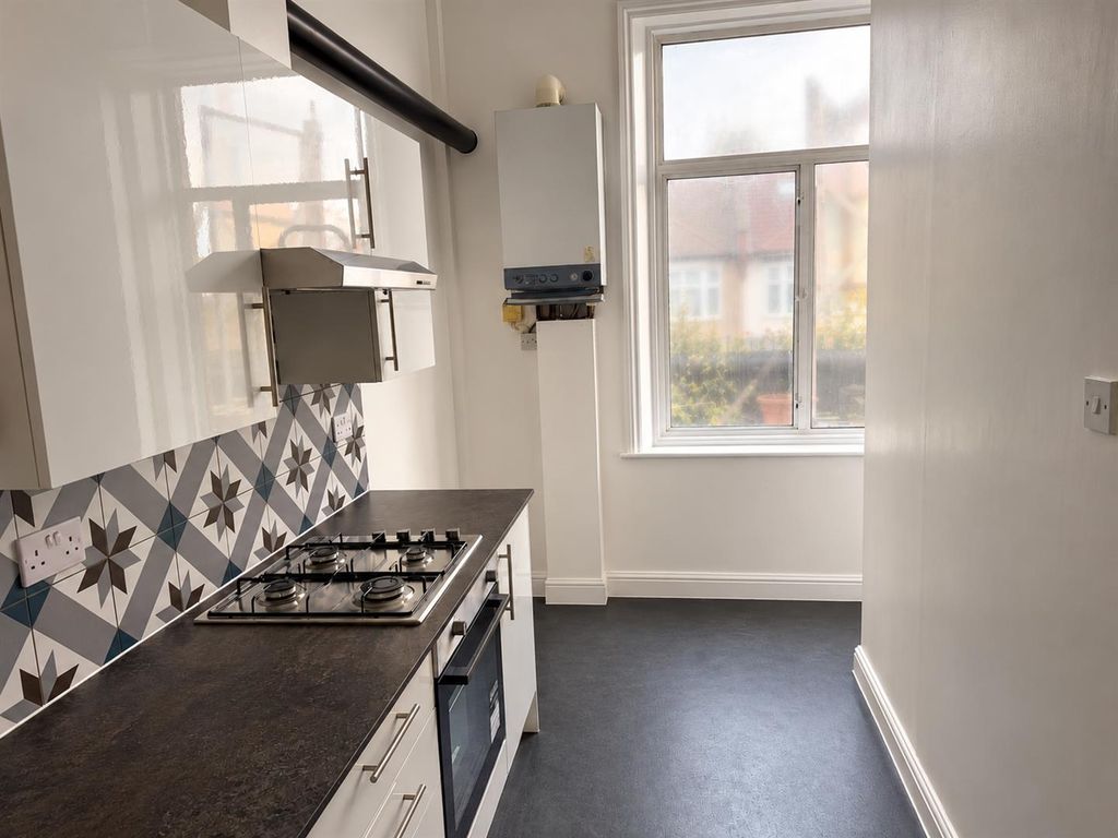 Property photo 2 of 9 Kitchen 3.Png