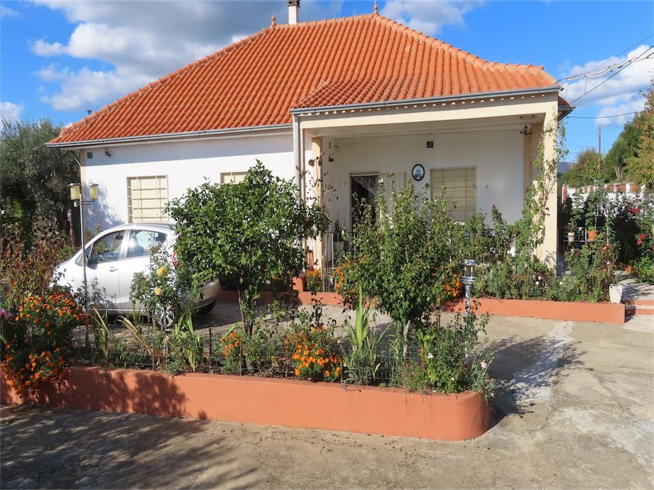 Property photo 2 of 46