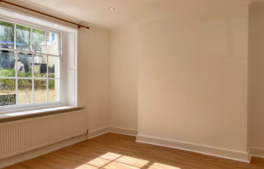 Property photo 2 of 9 Picture 2