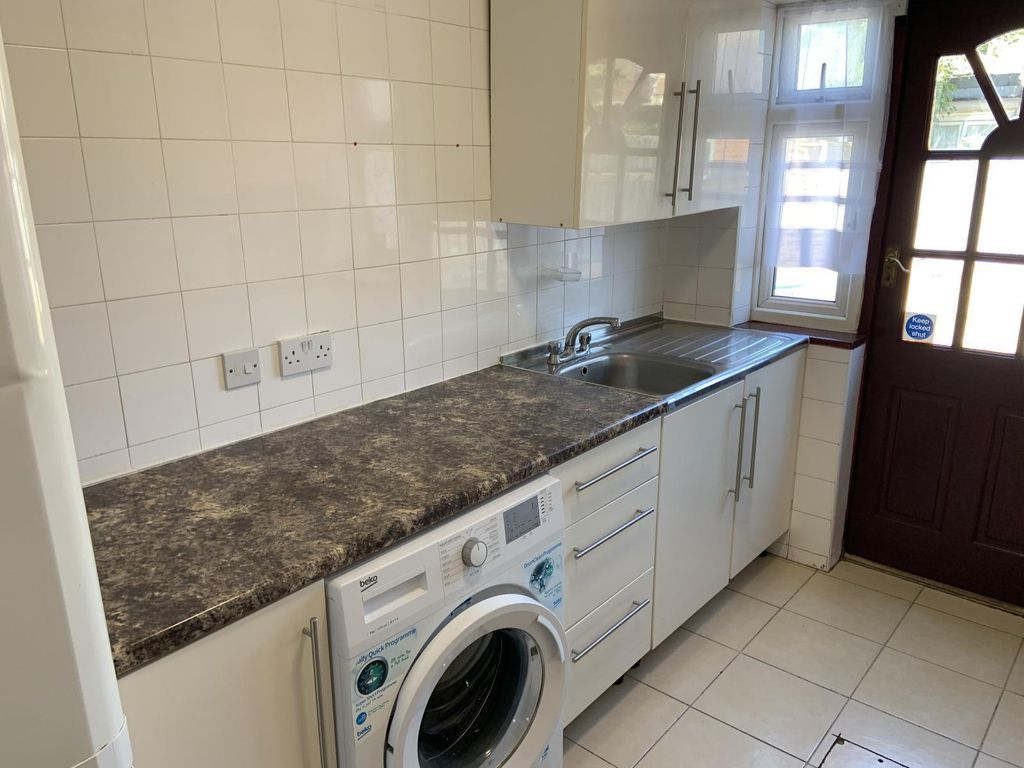 Property photo 2 of 13 Https://Cdn.Rmcloud.Online/Rmc-Temp-Live/Major/77Ed64999E32091F6F4B612E7d83209d.Jpg