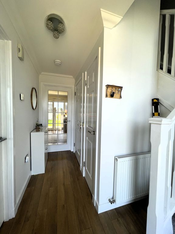 Property photo 3 of 17 Hallway