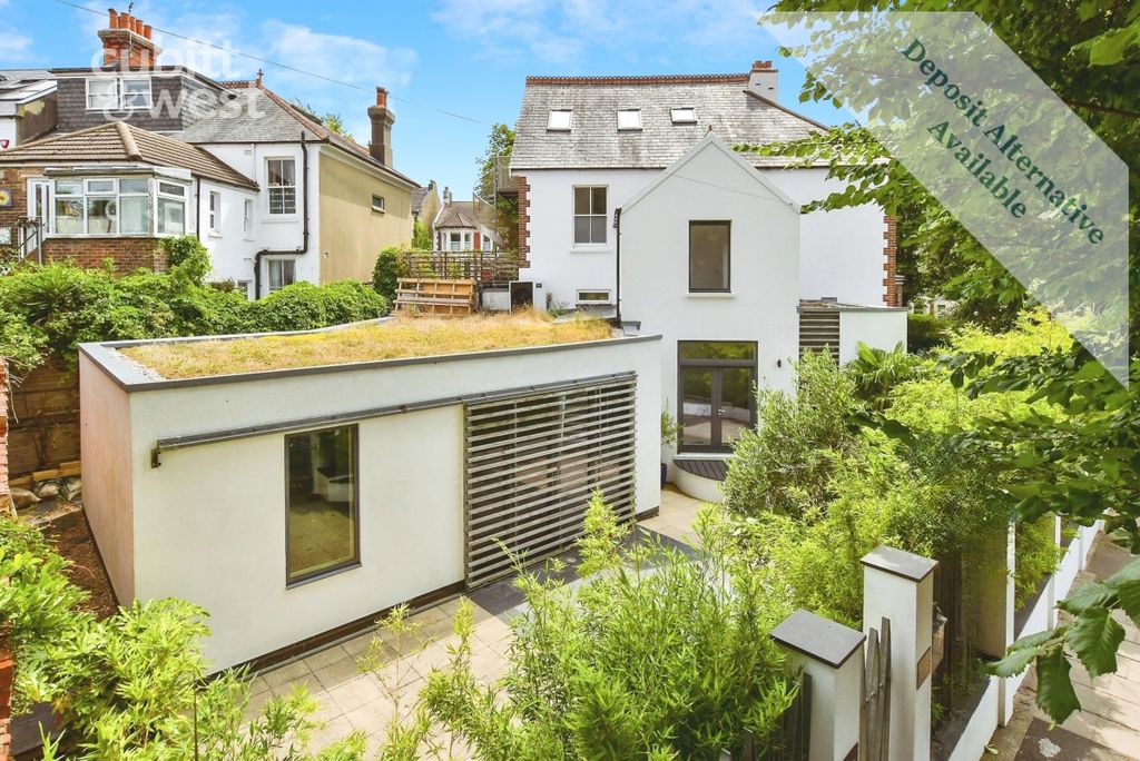 Property photo 1 of 16 External