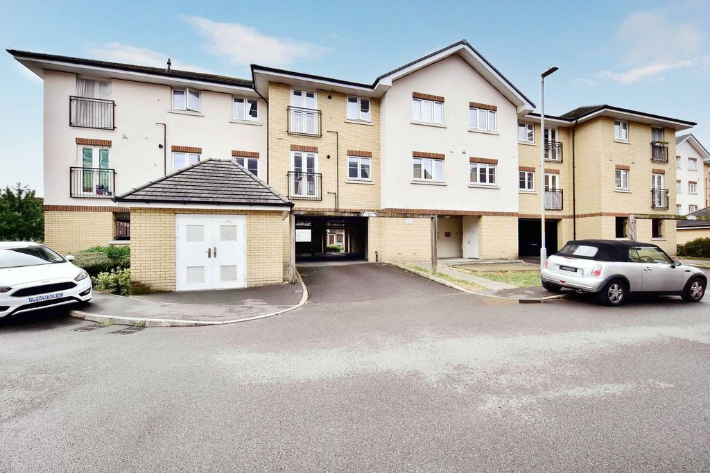 Property photo 1 of 8