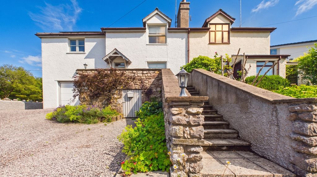Property photo 1 of 33