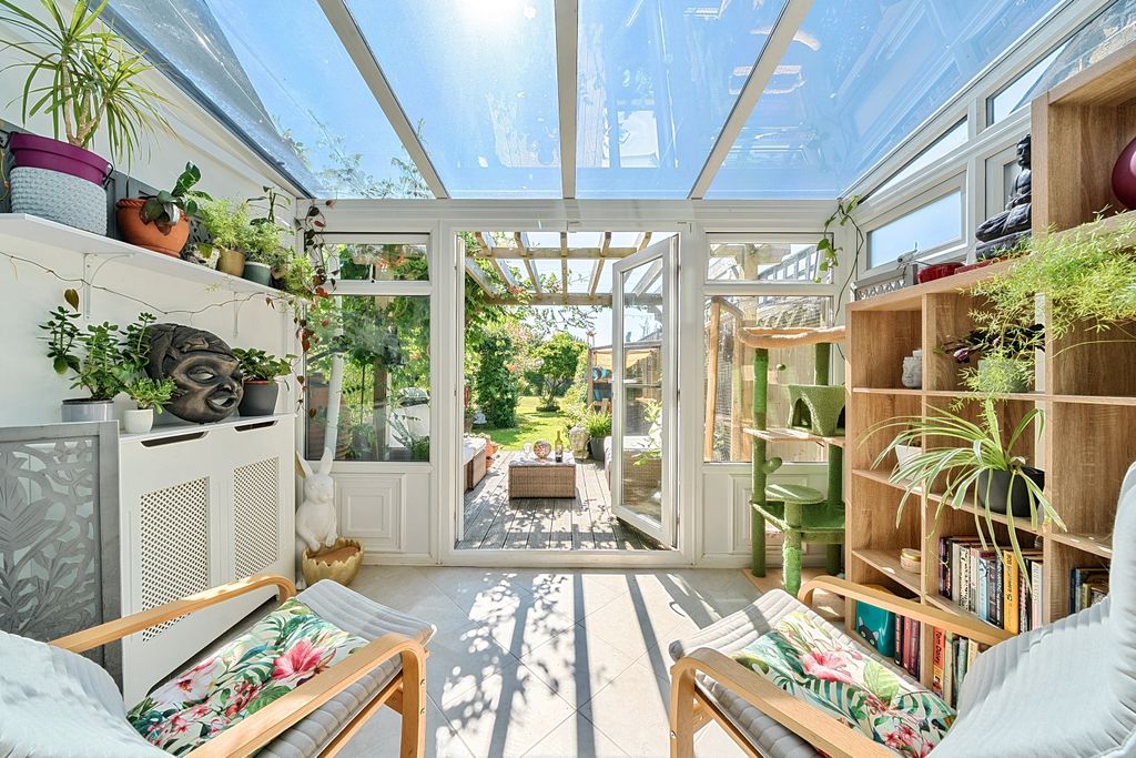 Property photo 3 of 20 1327915-22-6899d6Fa80Bec-Arw-1