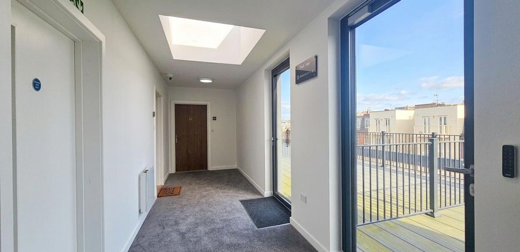 Property photo 3 of 12 5.Png