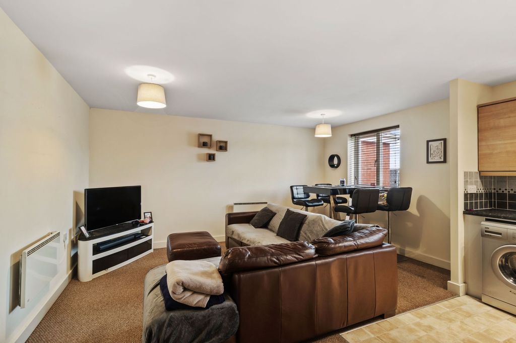 Property photo 2 of 14