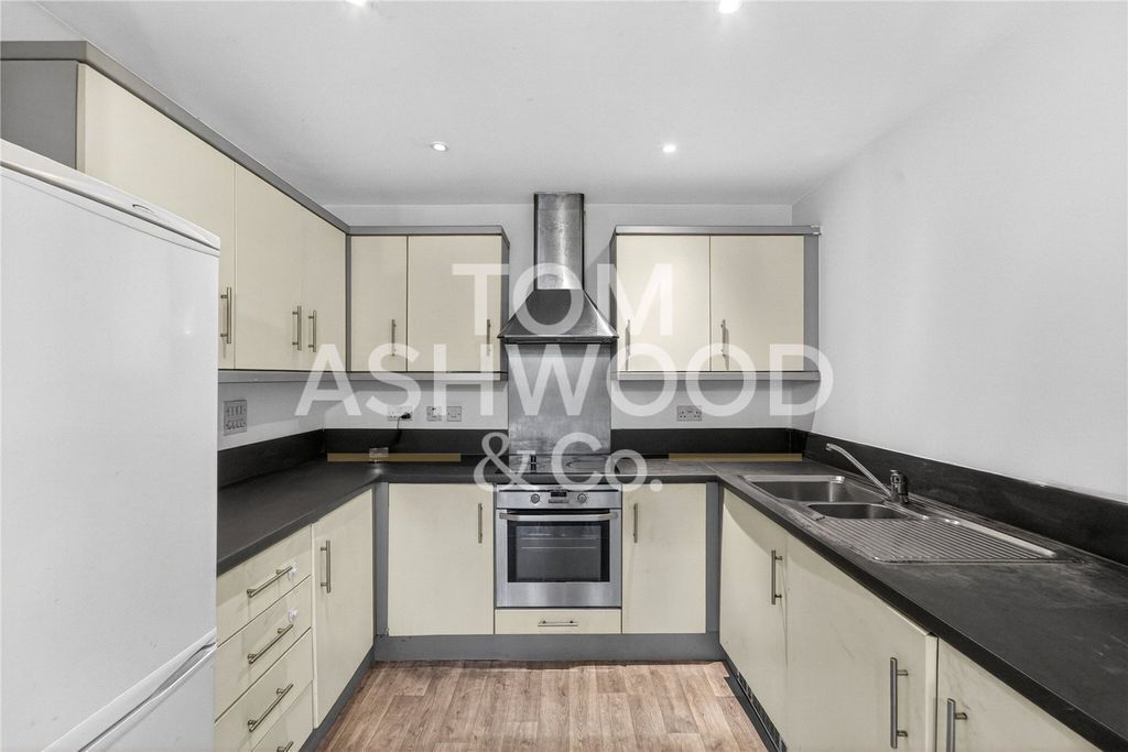 Property photo 3 of 11 Picture No. 22