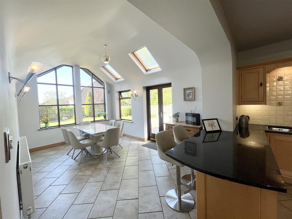 Property photo 3 of 71 Img_5456.Jpeg