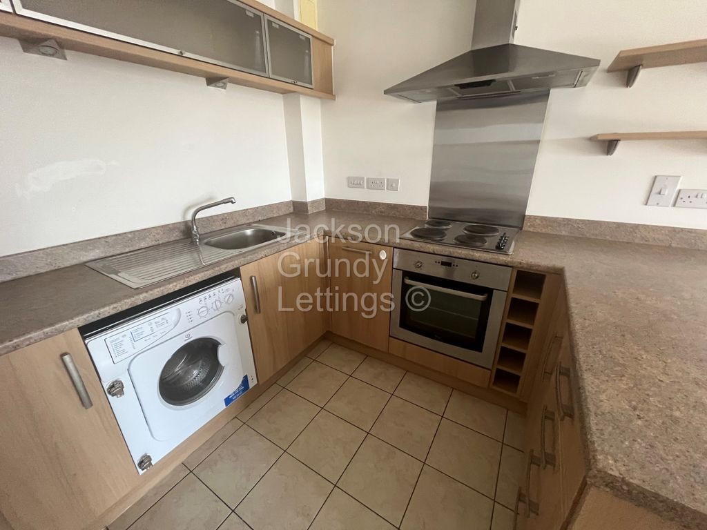 Property photo 2 of 6 Photo 4