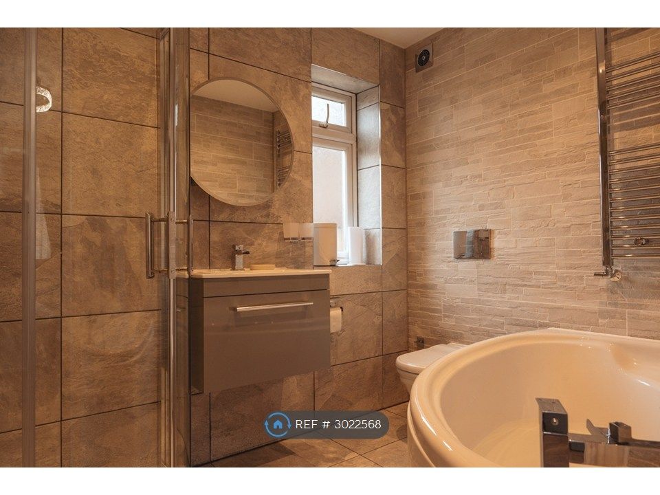 Property photo 3 of 31