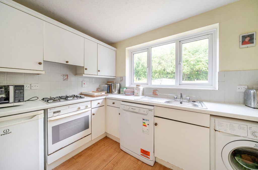 Property photo 3 of 16 1334647-5-68948d8...
