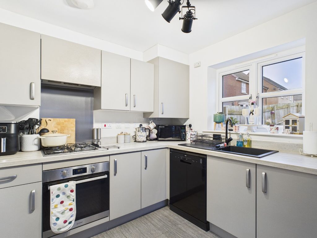 Property photo 3 of 24 4838287