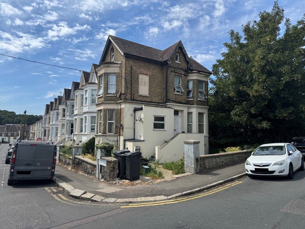 Property photo 1 of 14 Salisbury Road Elevation