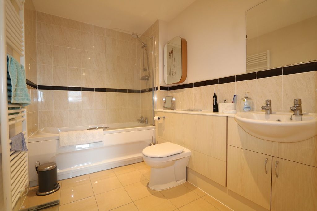 Property photo 3 of 22