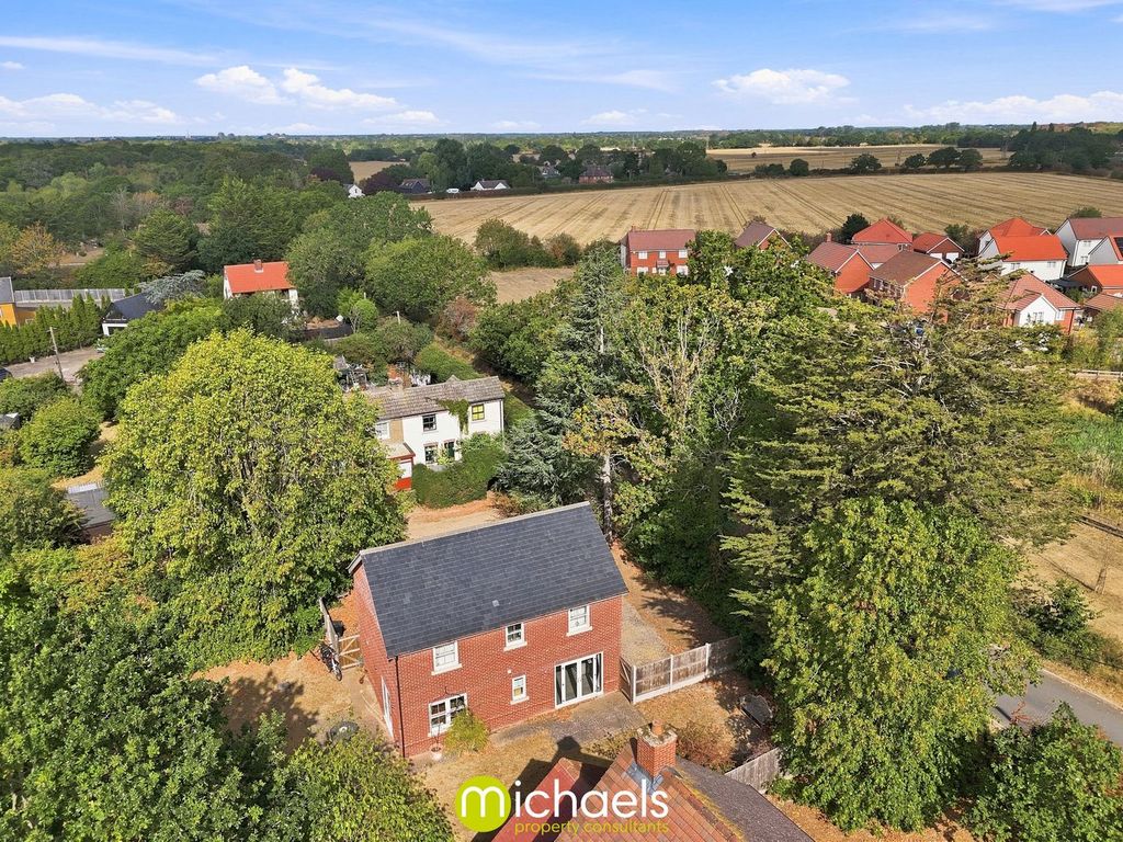 Property photo 3 of 36