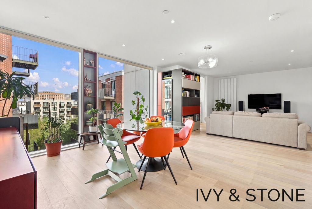 Property photo 1 of 19 5516680