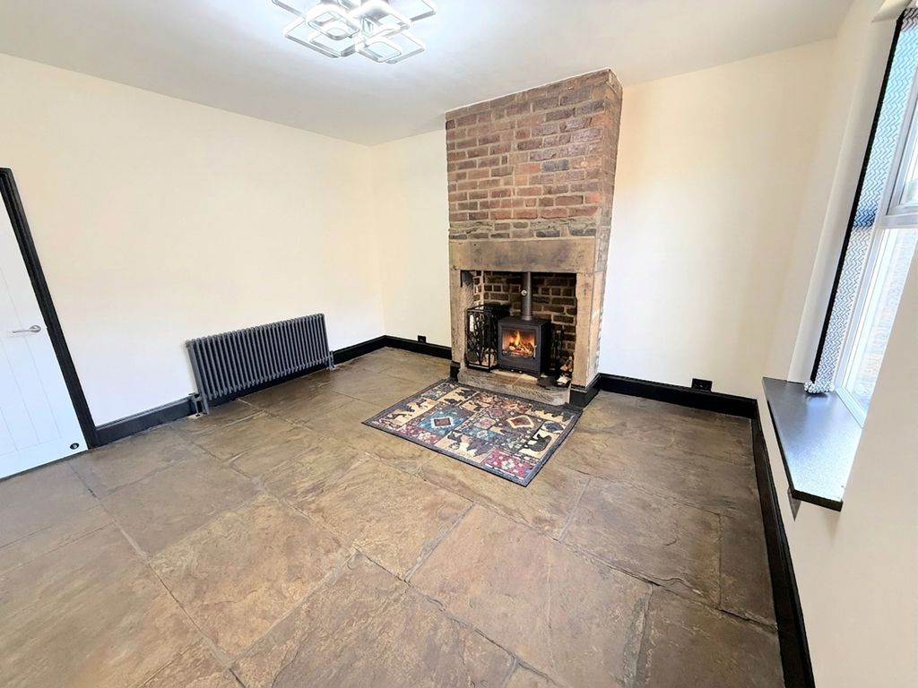 Property photo 2 of 26