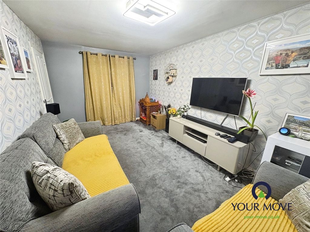 Property photo 3 of 19 Lounge No. 03