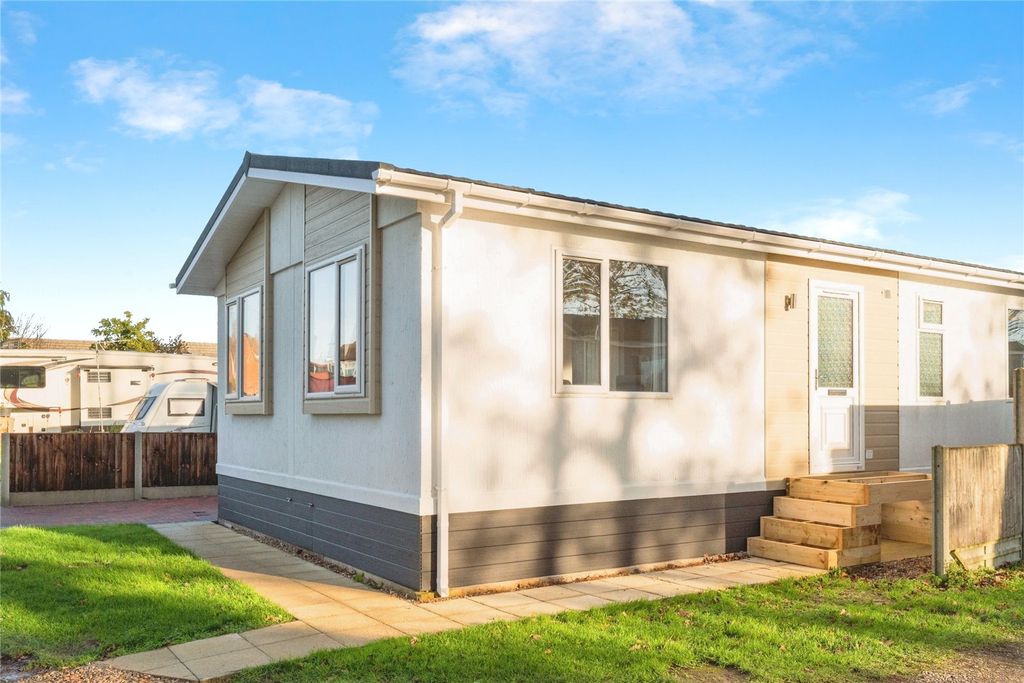 Property photo 3 of 23 Picture No. 04